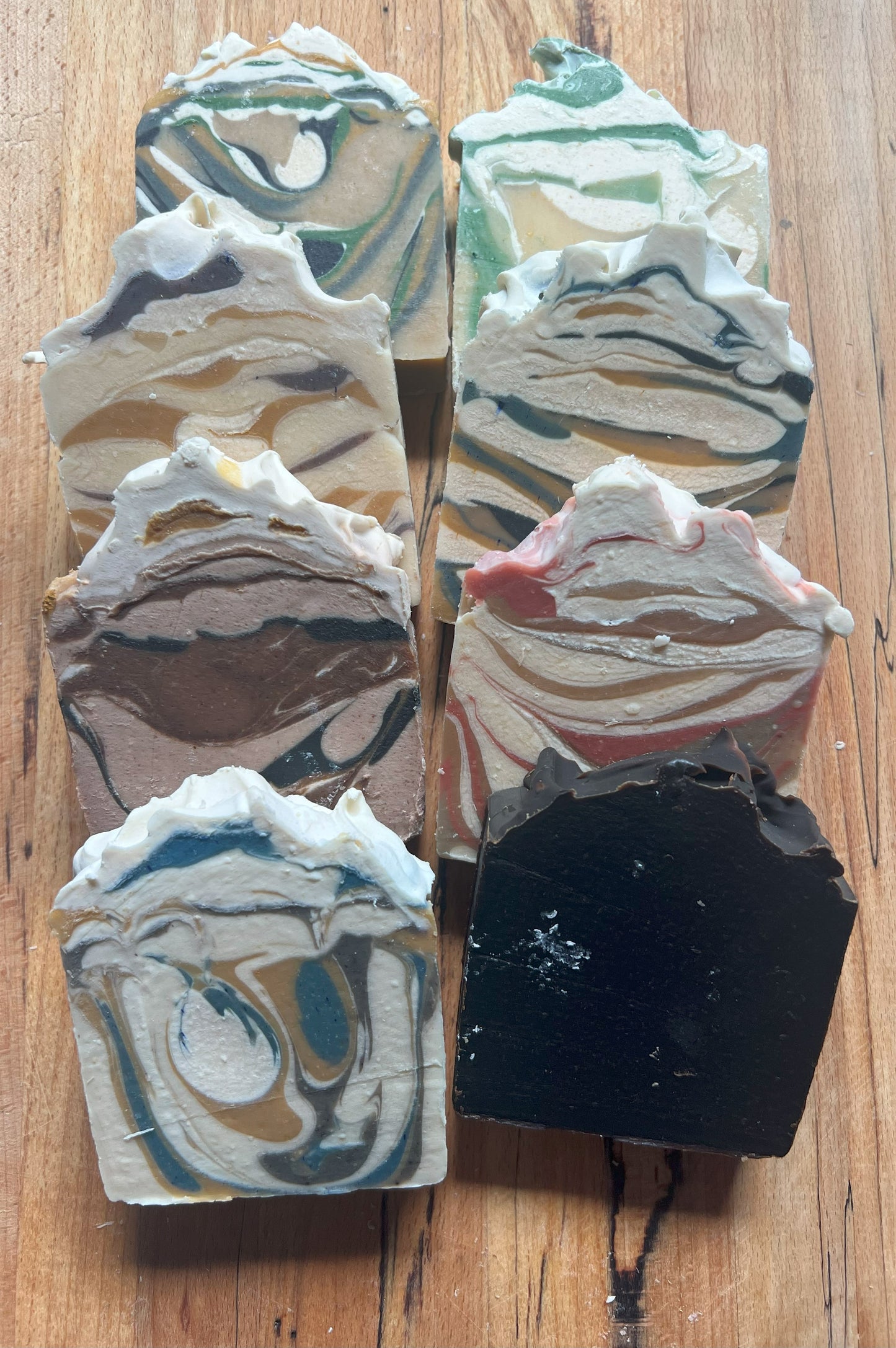 Earthy and Woodsy Scents
